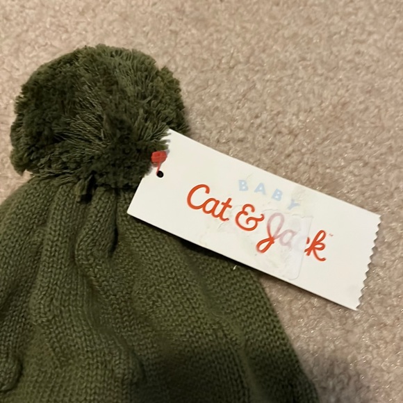 NWT newborn Pom Pom beanie, Cat & Jack, dark olive, unisex, 0-6 months - Picture 3 of 6